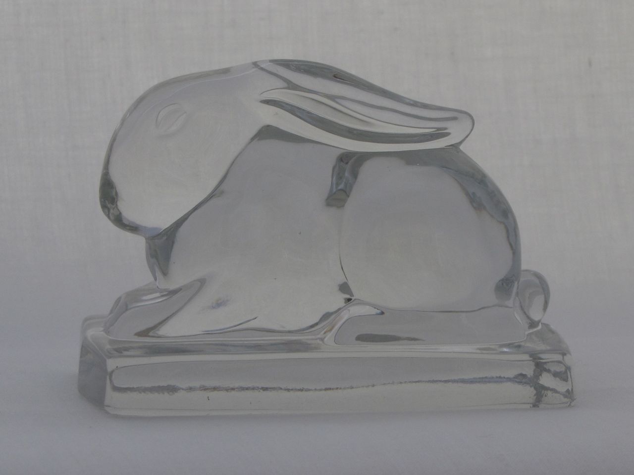 Heisey Rabbit Paperweight No. 1538, crystal 1941-1946
