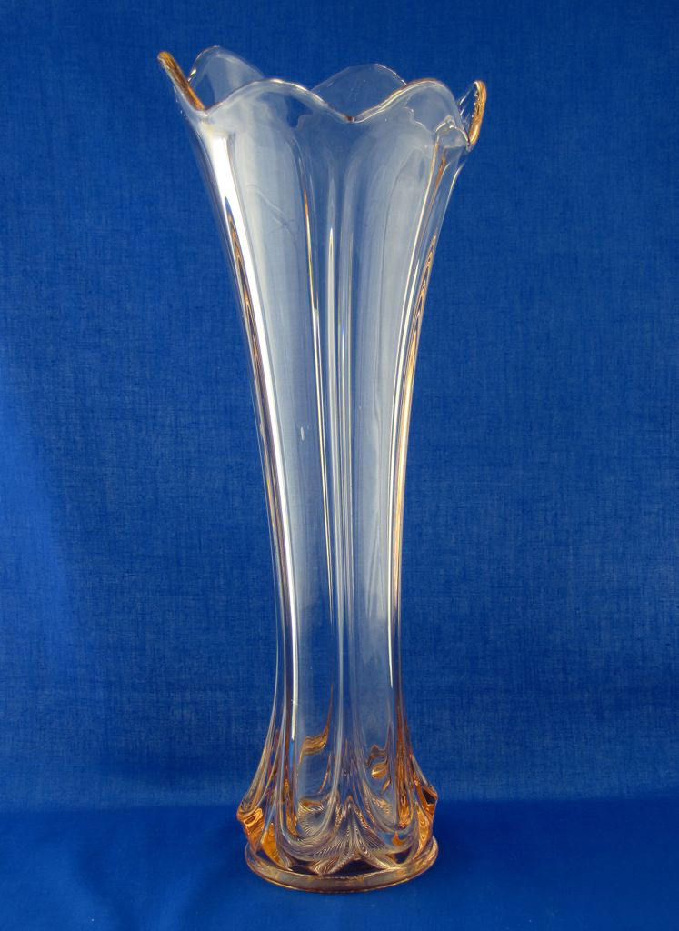 Heisey #338 Vase, Straight Flamingo