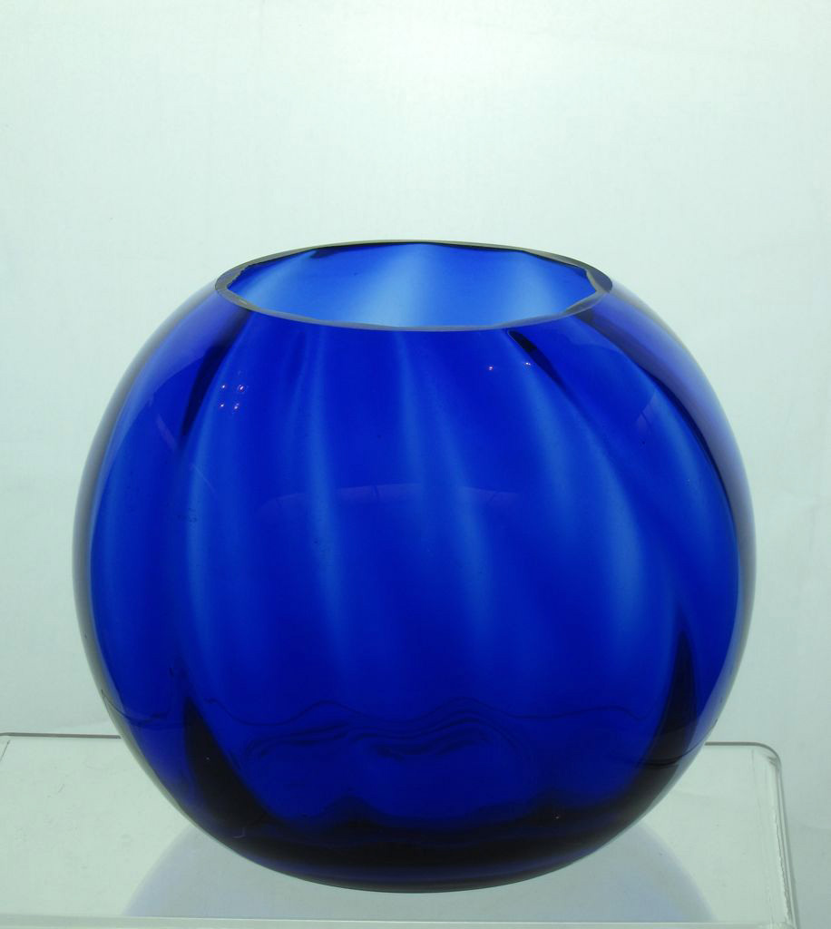 Heisey #4045 7 inch Ball Vase, wide optic, Cobalt, 1936-1945