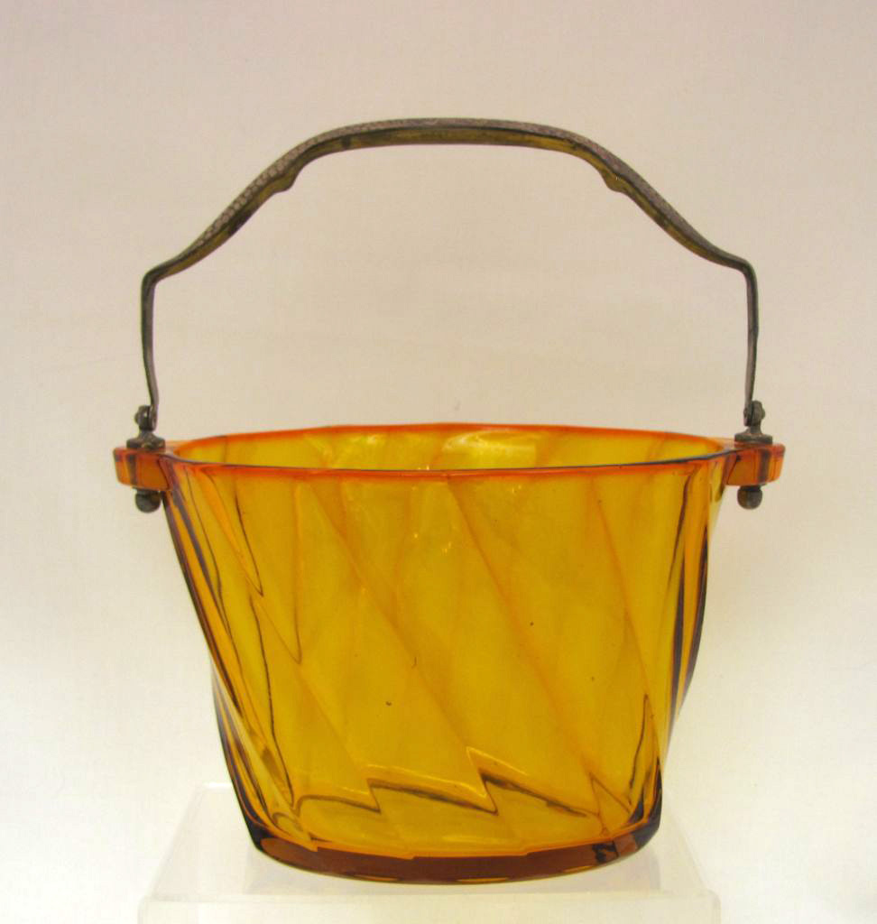 Heisey #1252 Twist Ice Tub, Tangerine, 1932-1935