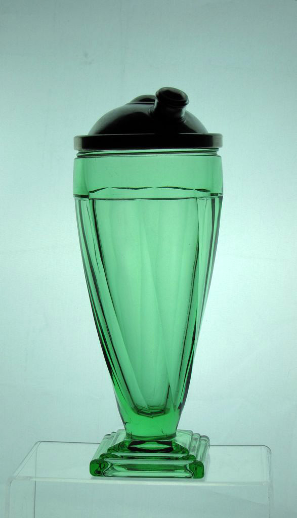 Heisey #1252 Twist 12 in Cocktail Shaker, footed, Moongleam, 1928-1935