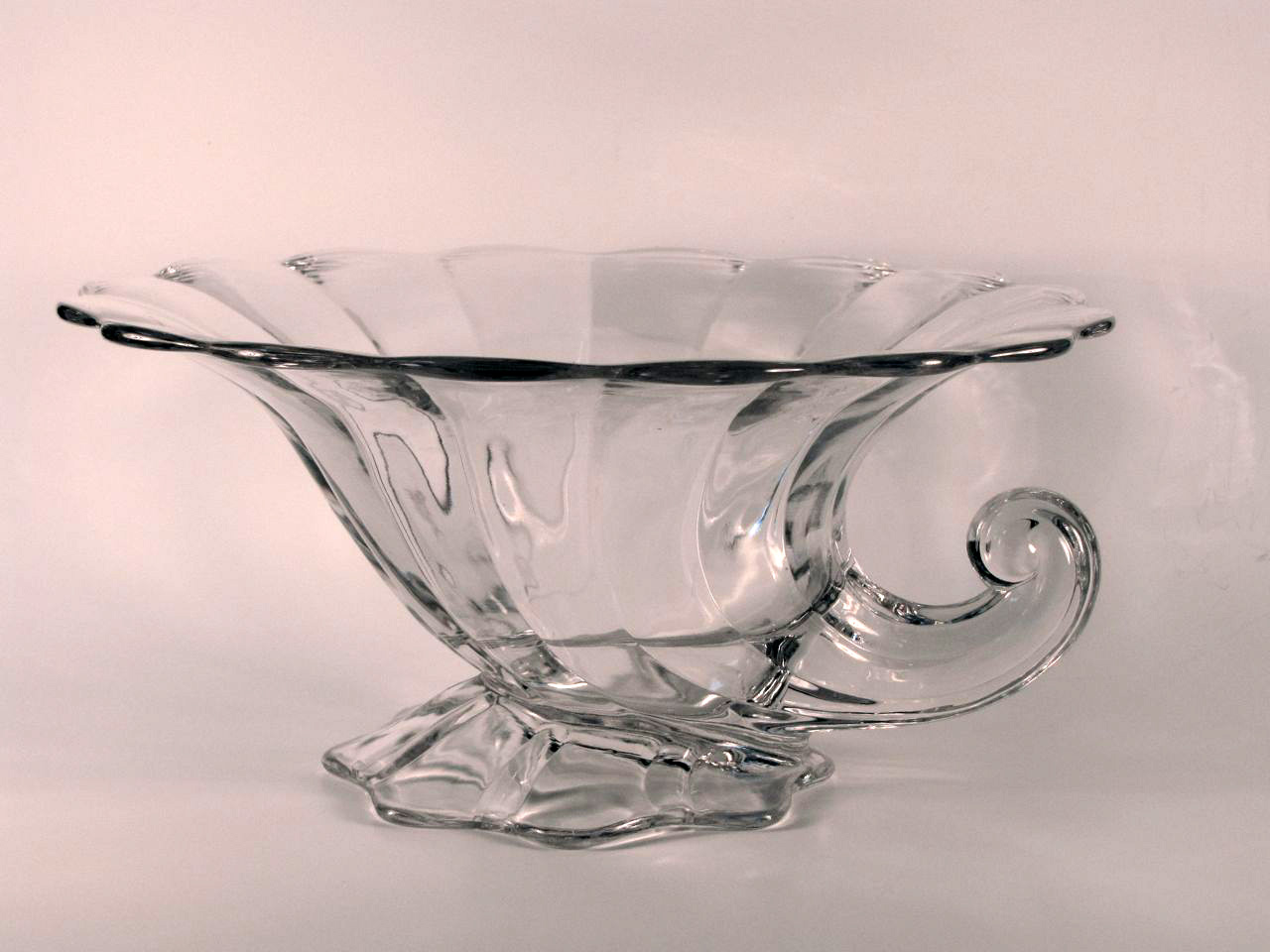 Heisey #1428 Warwick 11 inch bowl horn of plenty 1933-1957
