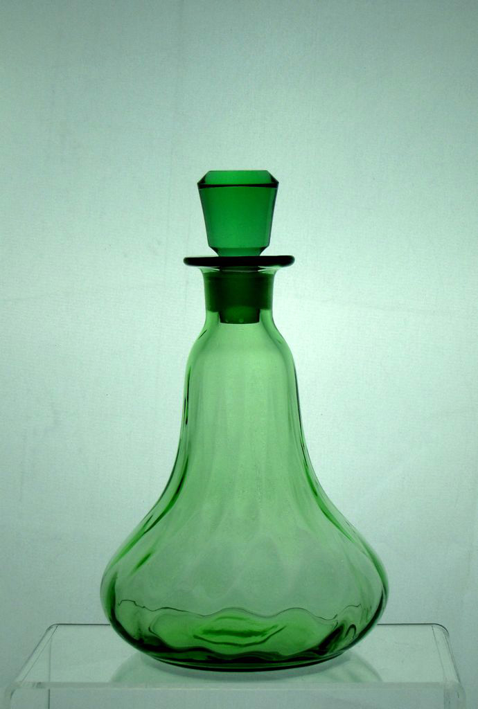 Heisey #4026 Spencer Decanter, 16 oz, with #73 stopper, Diamond Optic,